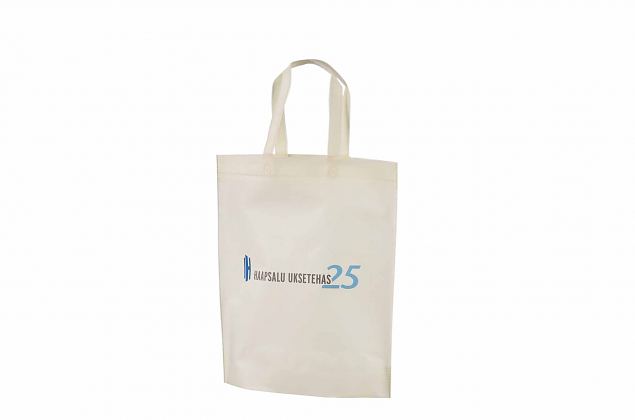 beiget non woven kassit omalla logolla 